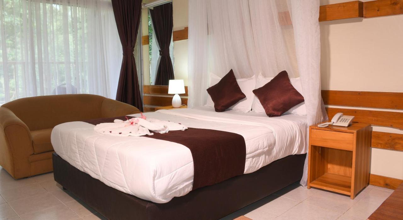 Golf Hotel Kakamega Bagian luar foto