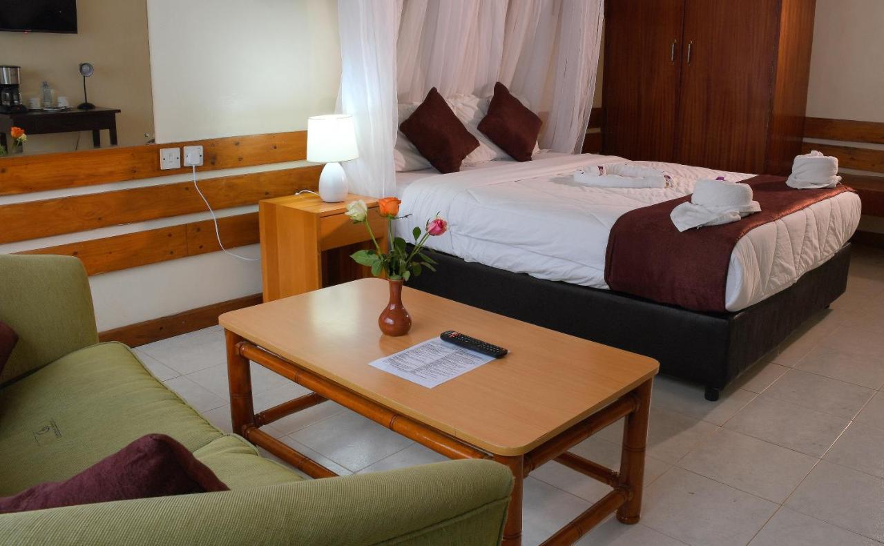 Golf Hotel Kakamega Bagian luar foto
