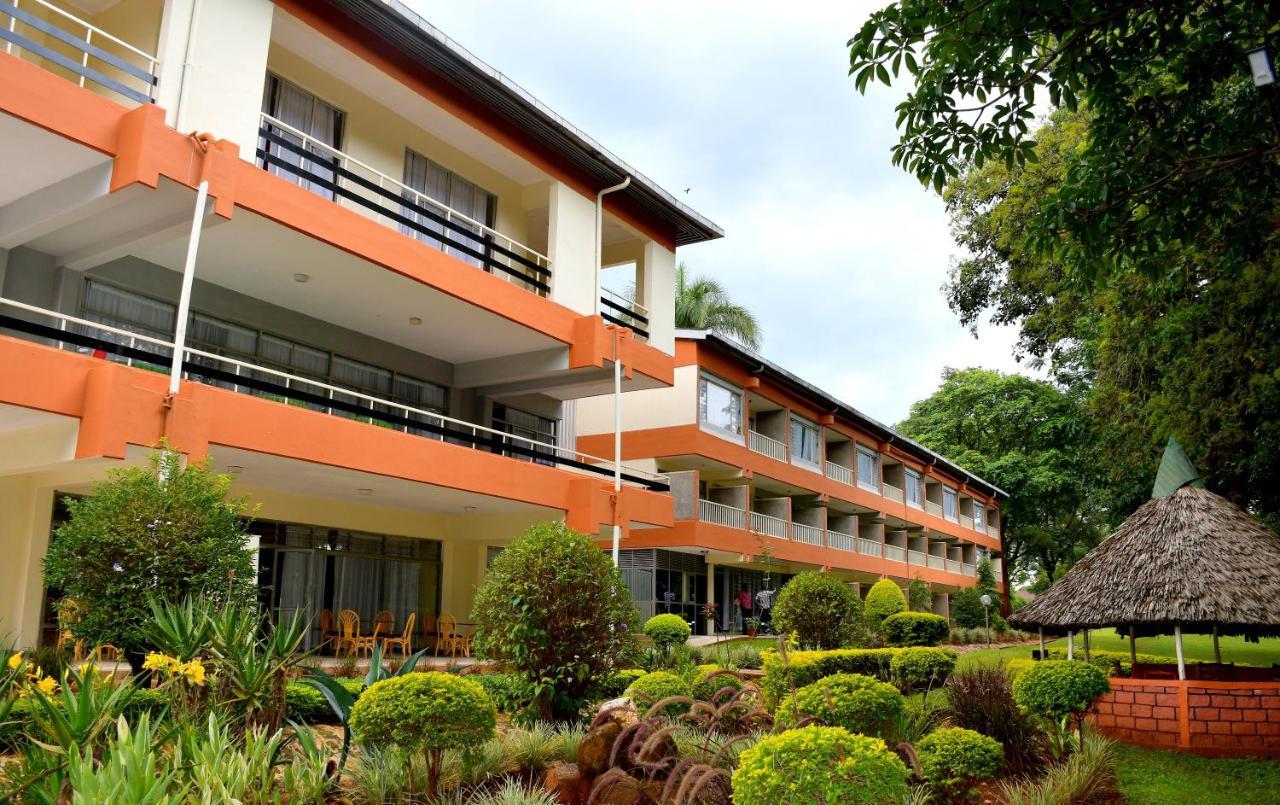 Golf Hotel Kakamega Bagian luar foto
