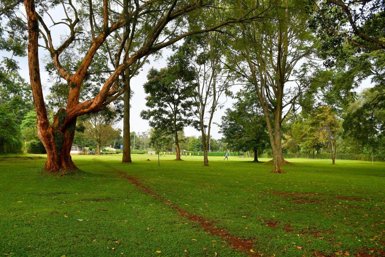 Golf Hotel Kakamega Bagian luar foto