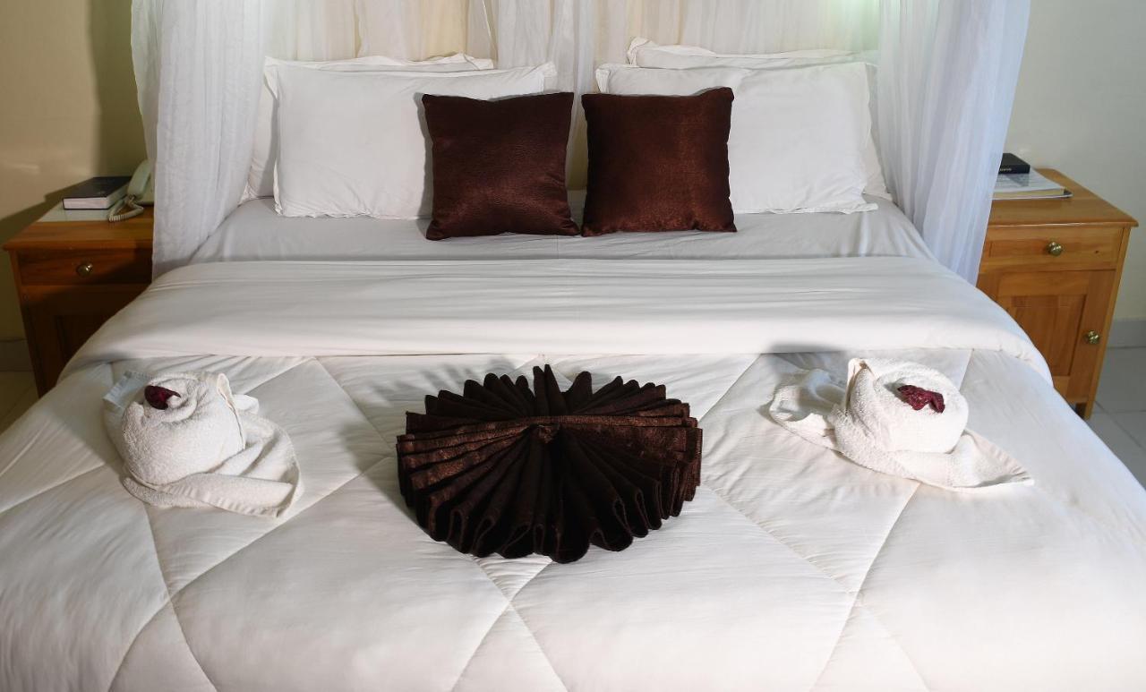 Golf Hotel Kakamega Bagian luar foto