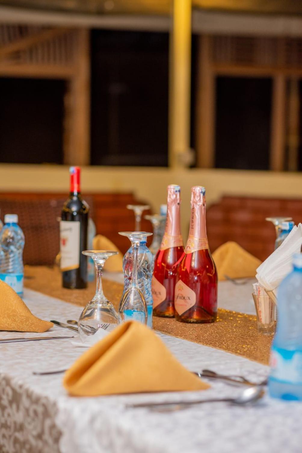 Golf Hotel Kakamega Bagian luar foto