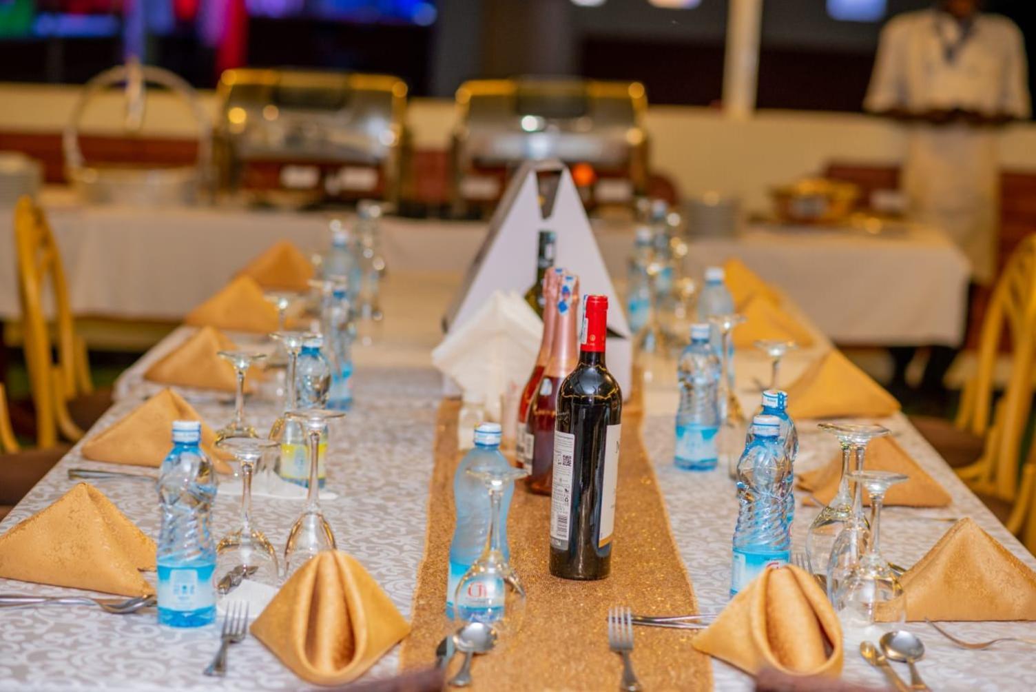 Golf Hotel Kakamega Bagian luar foto