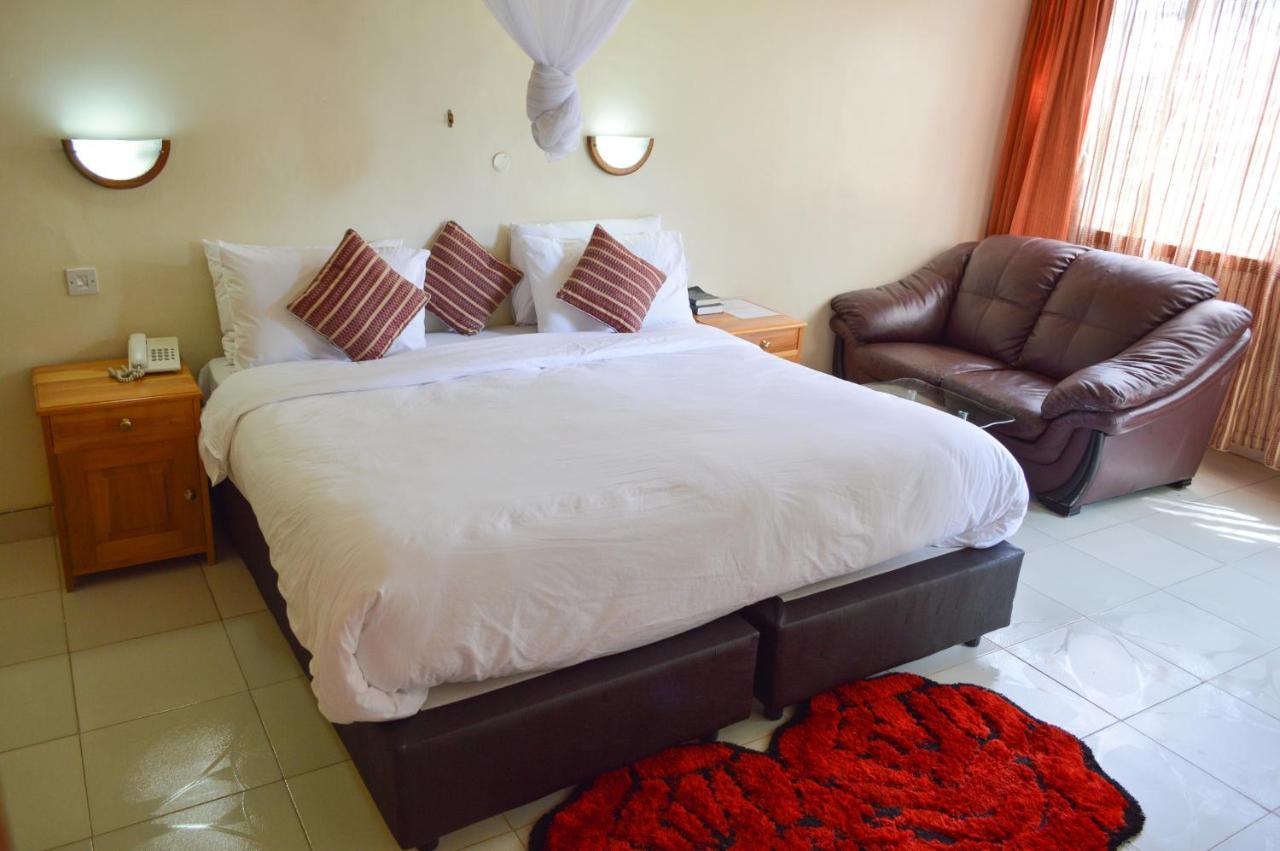 Golf Hotel Kakamega Bagian luar foto