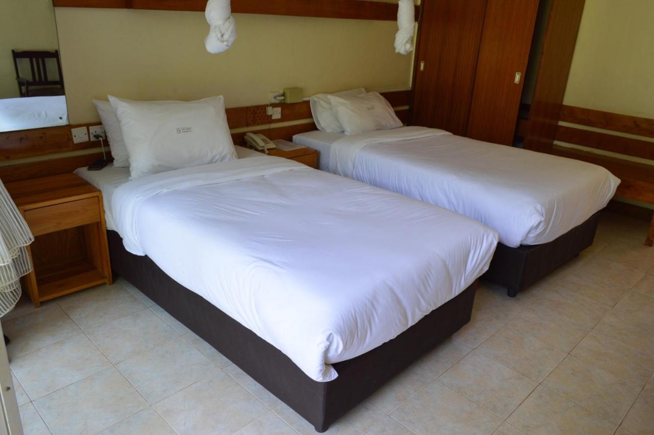 Golf Hotel Kakamega Bagian luar foto