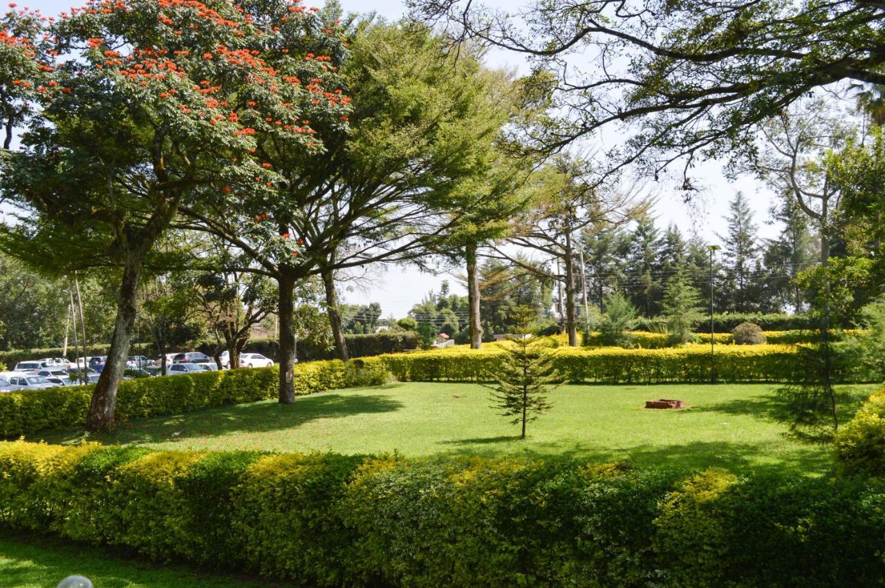 Golf Hotel Kakamega Bagian luar foto