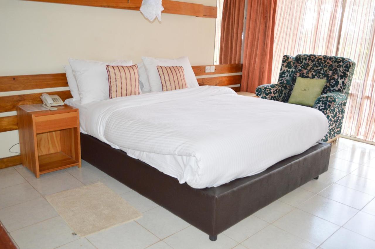 Golf Hotel Kakamega Bagian luar foto