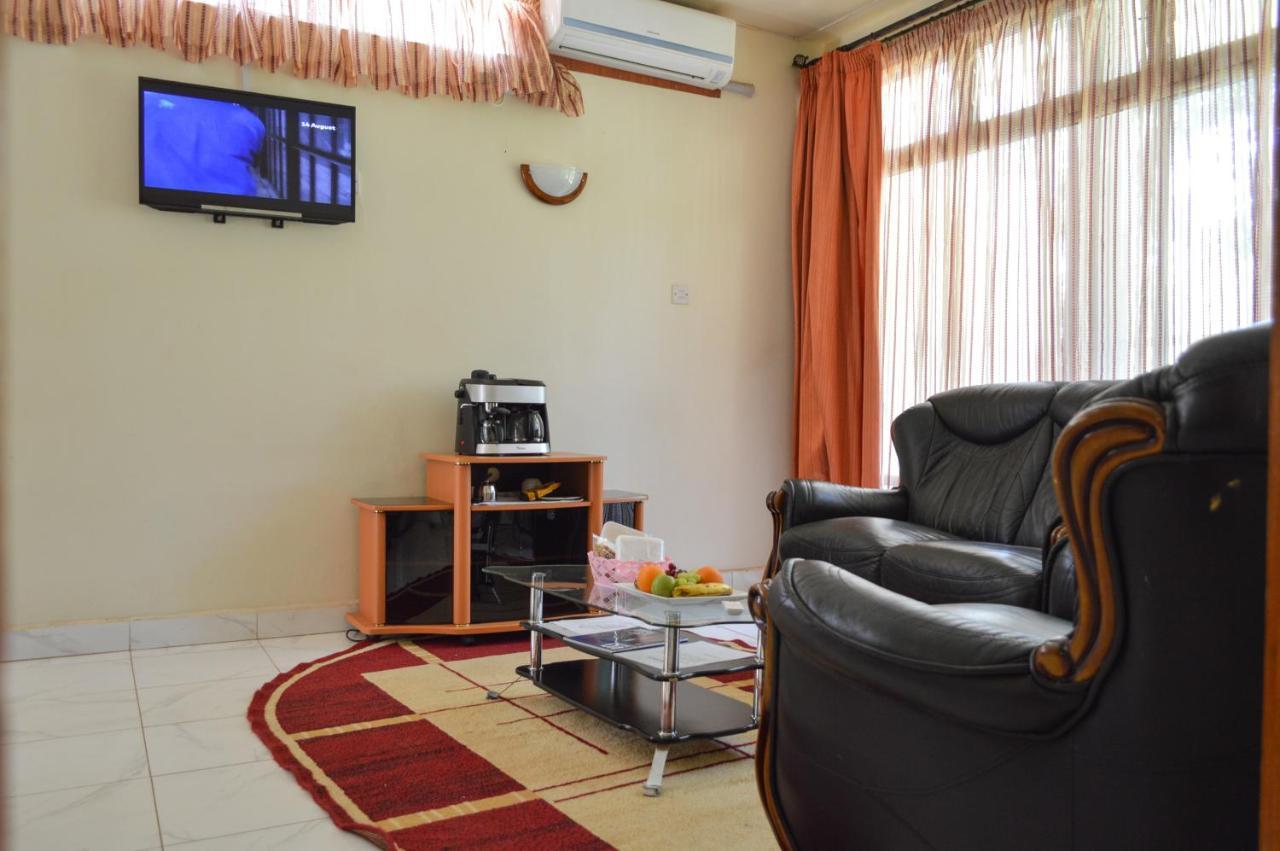 Golf Hotel Kakamega Bagian luar foto